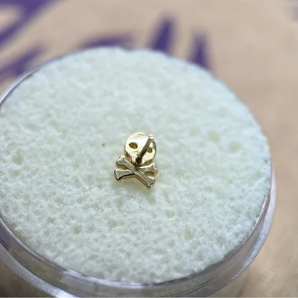 Junipurr Yellow Gold Skull Threadless End - Picture 7 of 8